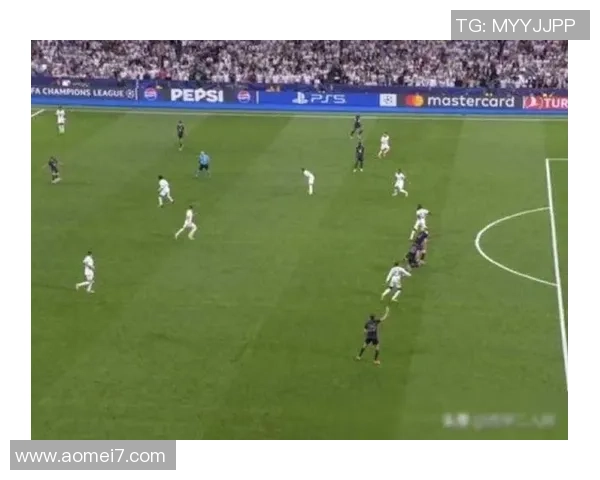 足总杯激战：皇马与拜仁1比1平局神扑引发争议判罚全场沸腾