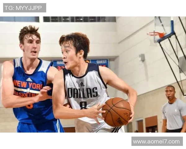 姚明亲临辽宁赛场观战为篮球事业发展助力添彩