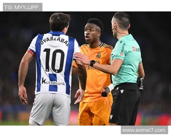 国王杯精彩对决AC米兰3-0战胜那不勒斯帽子戏法引爆全场激情