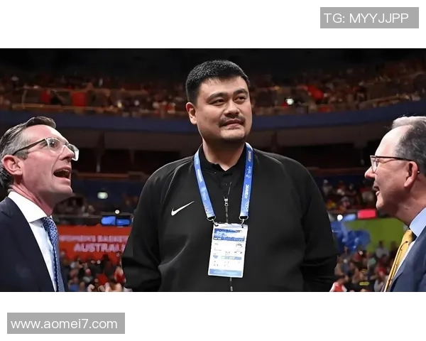 姚明加盟新球队引发热议球迷期待他的表现与影响力