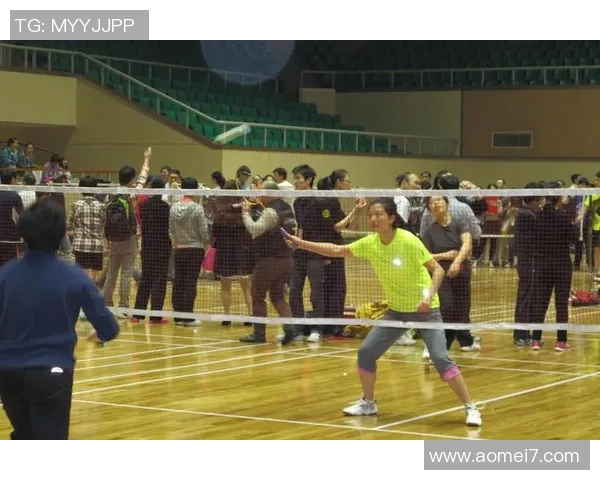 重庆羽毛球队与成都羽毛球队赛后复盘团队协作分析与经验总结