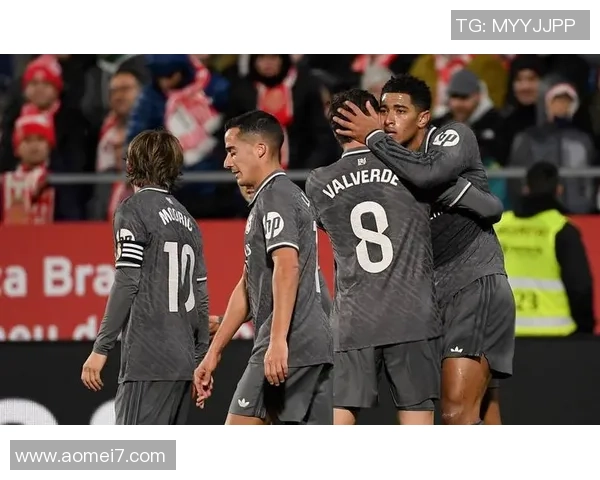 足总杯精彩对决拜仁4-0战胜尤文图斯争议判罚引发热议